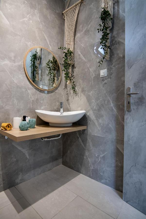 Georgianna'S Suite With Private Pool , 'Blank Suite' Charokopio Екстер'єр фото